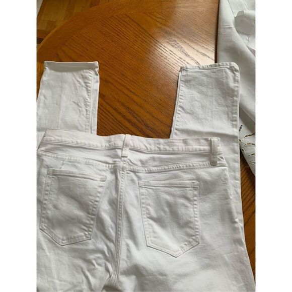 Gap 1969 Girlfriend Jeans - Picture 3 of 8